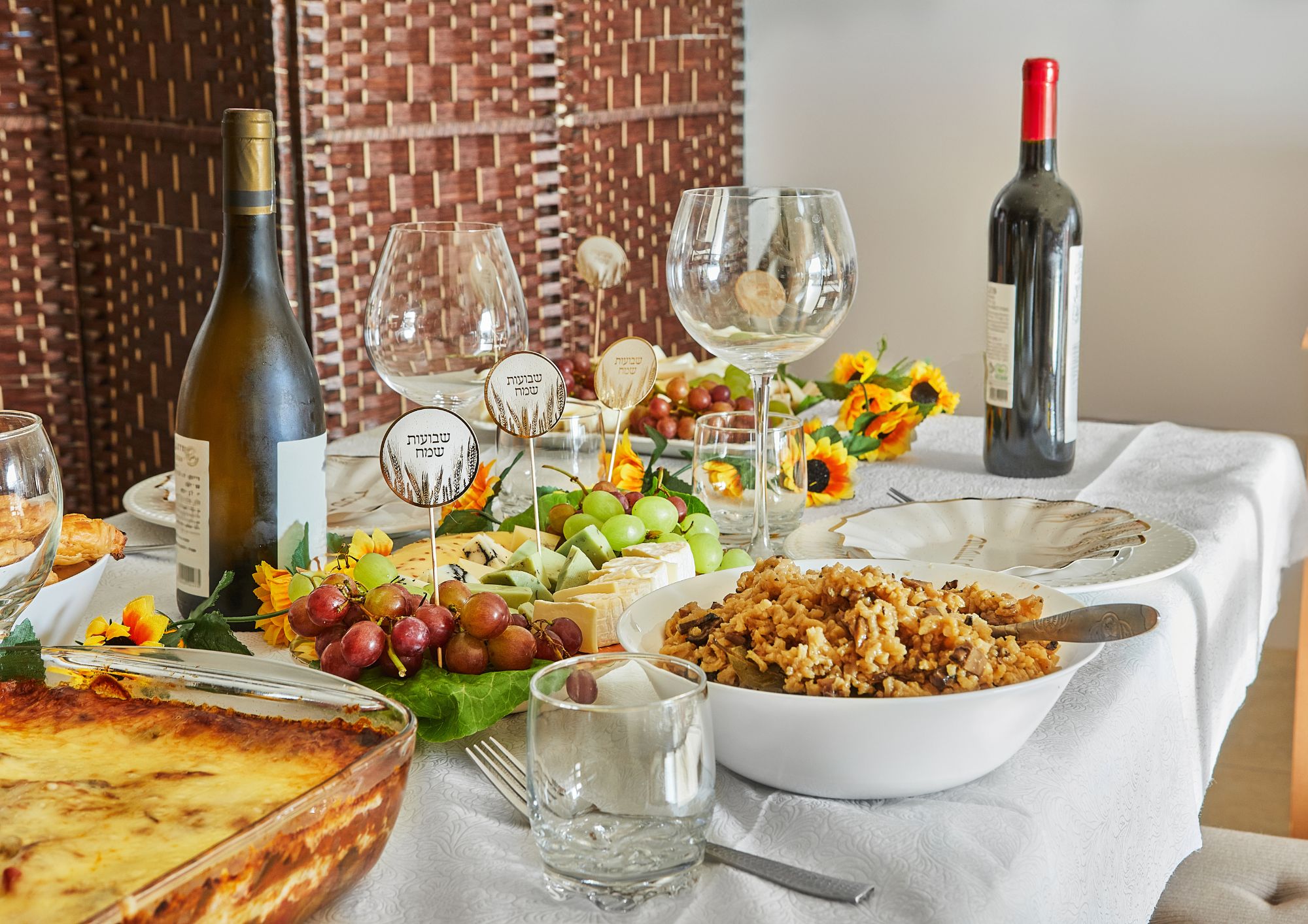 מה עושים בשבועות