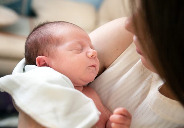 מדריך לנשים אחרי לידה: איך תוסף קולגן יכול לעזור לכן?